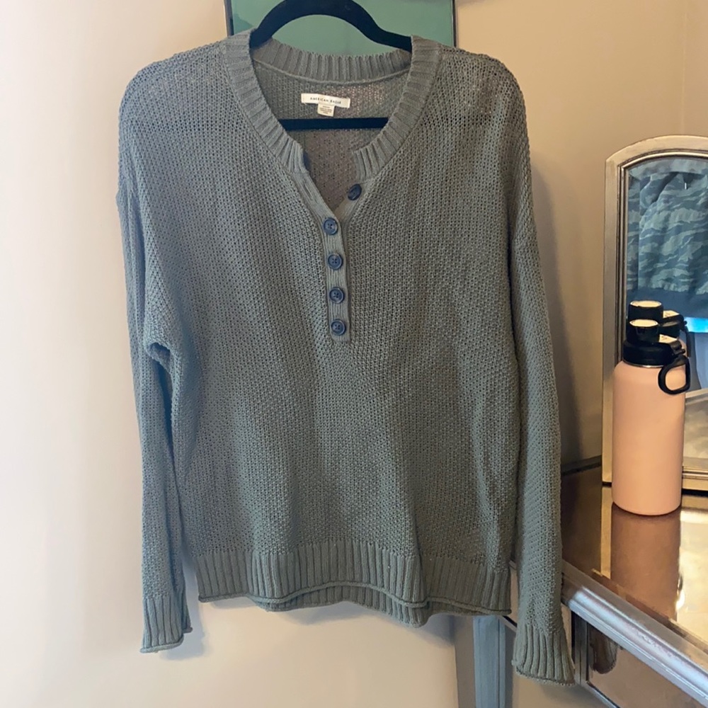American Eagle sweater